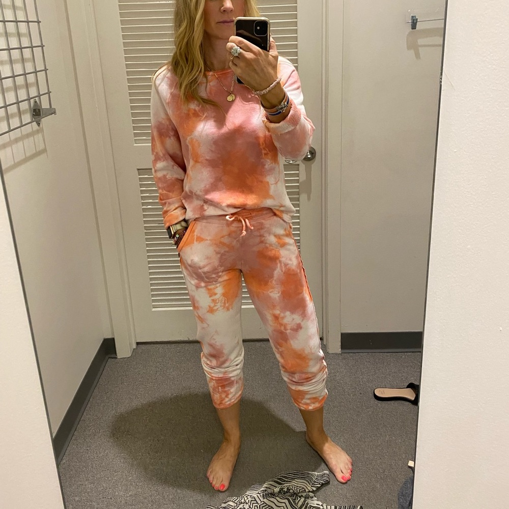 Matching Michael stars lounge set. Super comfy and super cute.